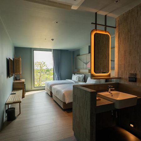 The Signature Hotel Airport Hatjaj Kültér fotó