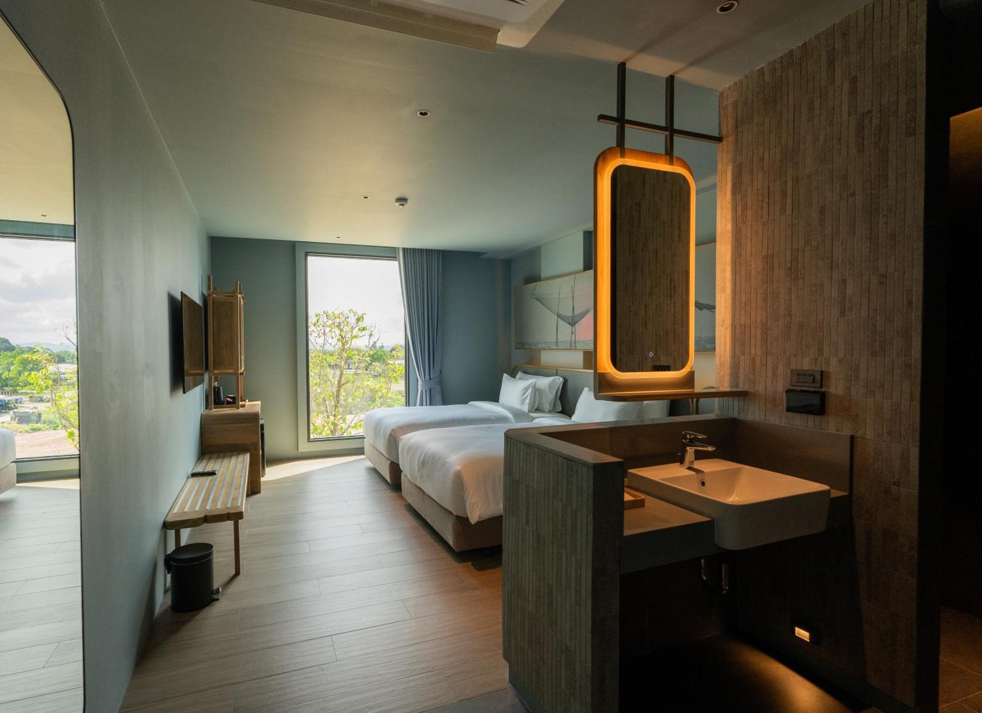 The Signature Hotel Airport Hatjaj Kültér fotó
